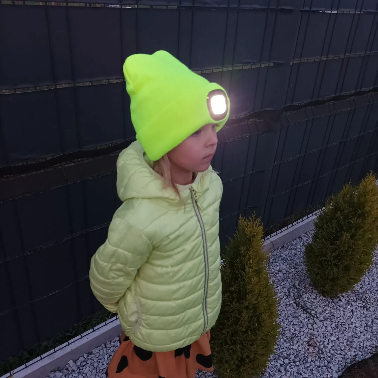 Trizand – zimska kapa s LED lampicom